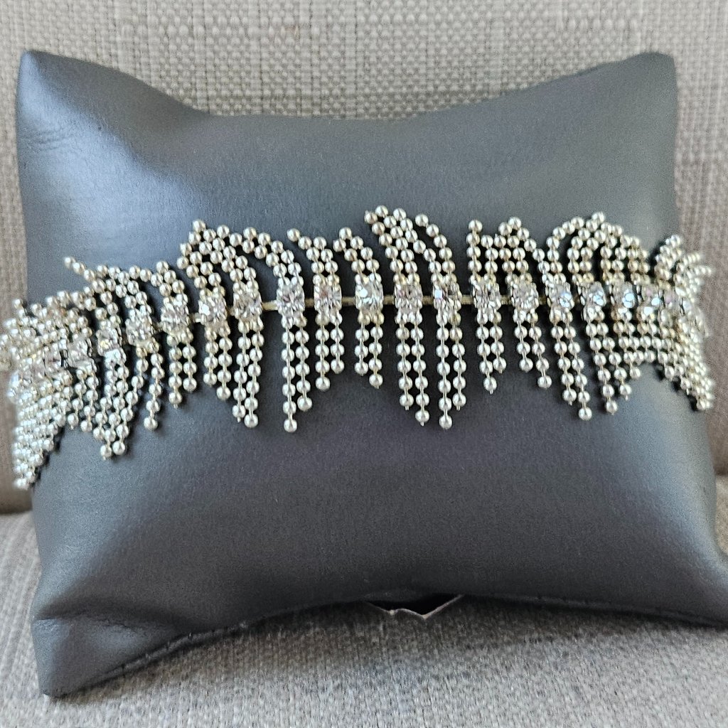 Vieste Women Bracelet Frilly Delicate Silver Tone Stretched Austrian Crystal Nwt